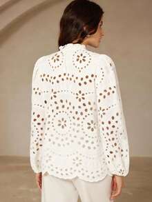 Aveloria Rosie 新款秋季法式休闲刺绣镂空褶裥长袖衬衫 - 白色 - 查看 7