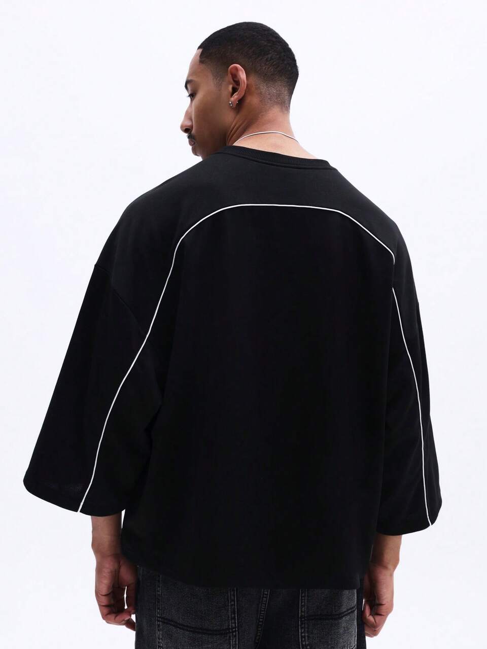 SUMWON Men's Crew Neck Short Sleeve Oversized T-Shirt With White Curved Line Detail Design Casual Comfort Streetwear Top