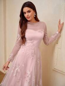 ZEYLAH 女士优雅刺绣圆领长袖连衣裙 - 淺粉色 - 查看 7