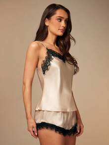 Silquee 蕾丝边缎面吊带背心和短裤睡衣套装/睡衣套装 - 香檳色 - 查看 7