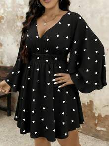 EMERY ROSE 大码女式V领粉色爱心印花优雅腰部喇叭袖A字连衣裙，舒适百搭，适合日常穿着、度假、约会、节日、派对、情人节等场合。 - 黑色 - 查看 6