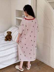 DAZY 少女条纹卡通熊圆领落肩休闲连衣裙 - 粉色 - 查看 2