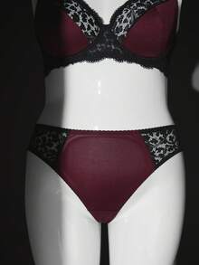 Spicy Aura Plus Size Classic Sexy Lace Patchwork Underwire Lingerie Set - Burgundy - View 8