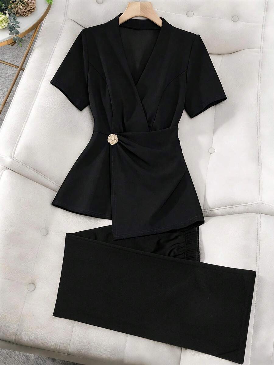 Seusyu Plus Size Women's Solid Color Waist Metal Button Asymmetric Hem Top And Pants Elegant 2-Piece Set - Black - View 1