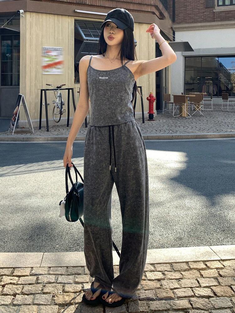 Teen Girl Letter Print Camisole And Drawstring Waist Pants Casual Outfit