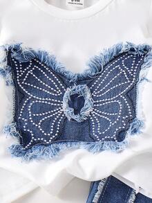 SHEIN Playful Pals Bộ 2 món áo thun cổ tròn và quần dài dệt kim thắt nơ eo màu xanh dương đính sequin hình bướm cho bé gái, trang phục thể thao thời trang, bộ quần áo denim bướm mùa xuân thu cho bé gái, bộ 2 món đồ denim cho bé gái, bộ đồ denim SS26, bộ quần jean denim cho bé gái, bộ đồ denim hai mảnh cho bé gái, bộ đồ denim mềm mại mùa hè cho bé gái, bộ đồ hè mềm mại cho bé gái. - trắng - Xem 6