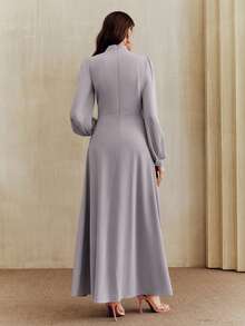 Đầm chiffon thanh lịch dành cho nữ, mẫu mới về Xuân/Hè của Anewsta, cổ tròn, tay dài, xếp ly, thêu ngọc trai, dáng chữ A thắt eo. - Màu Xám nhạt - Xem 2