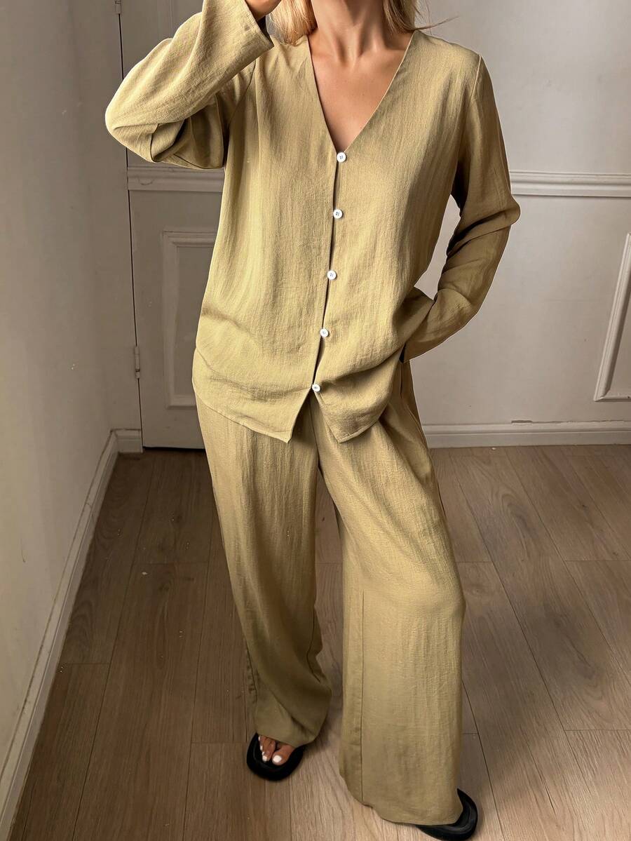 DAZY 极简宽松V领撞色纽扣女士睡衣套装 - 綠色 - 查看 1