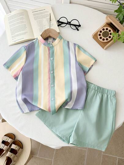 Bộ 2 món cho bé trai tuổi teen, thích hợp đi học/nghỉ hè, thoải mái, thời trang tối giản, đa năng, mềm mại, rộng rãi, kiểu Hàn Quốc, áo sơ mi ngắn tay kẻ sọc màu xanh lá cây và quần short, phù hợp cho mặc hàng ngày, đi học, nghỉ hè, các buổi tụ họp ngày lễ.