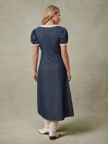 WESTFADE Chambray Mini-Rock mit Rundhalsausschnitt, Puffärmeln, Lochstickerei-Besatz und Empire-Taille in entspannter A-Linie-Form - Mittele Waschung - Übersicht 5