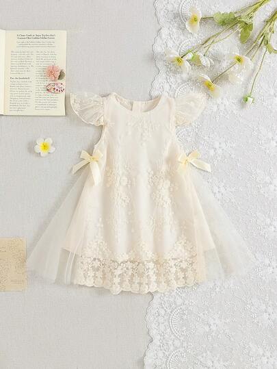 SHEIN 女婴圆领荷叶袖刺绣网纱拼接拉链连衣裙，杏色，带衬里，A字裙摆，适合夏季日常外出、旅行和度假。