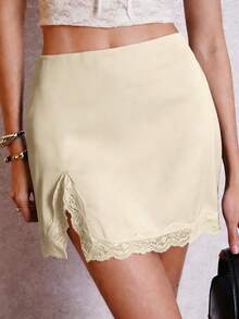 Lavishia Váy nữ ôm sát, thanh lịch, phối ren tương phản, chất liệu satin. - Màu Khaki - Xem 5