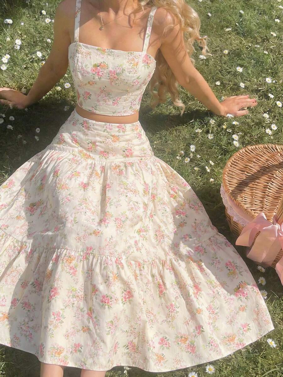 SHEIN MOD Conjunto de 2 peças Feminino Floral Miúdo Camisole e Saia, Conjunto Romântico de Férias. Floral Creme Duas Peças, Rosa Amarelo Verde Romântico, Conjuntos de Verão, Conjuntos de Férias de Verão, Saia Longa de Festa, Conjuntos Casuais Femininos, Saia Floral Feminina - Multicolorido - Visão 1
