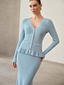 MOTF PREMIUM 荷叶边下摆纽扣上衣和斜裁半裙两件套针织套装，春夏款 - 藍色 - 查看 4