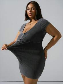 CurvyTilda Plus Size Solid Color Minimalist Casual Short Sleeve Dress, For Hourglass Body Shape, For Summer - Black - View 3