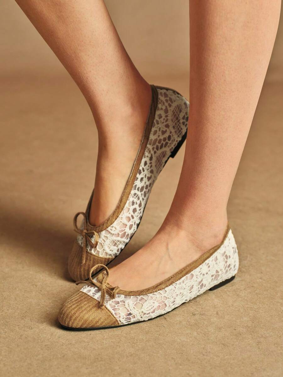 Rosivie 女士通勤休闲度假花卉网眼拼接低跟鞋 - 白咖 - 查看 1