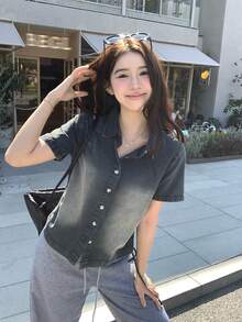 DAZY Blusa de mezclilla con cuello vuelto, estilo coreano, de manga corta y desgastada - Azul - Ver 2