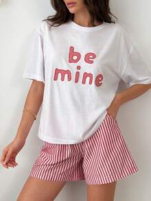 EURMUSE Bộ sưu tập Sweetheart Vibes: Áo thun nữ màu trắng mềm mại bằng cotton với họa tiết kẻ caro đỏ "be Mine" thêu tay, chất liệu cotton tự nhiên. - trắng - Xem 4