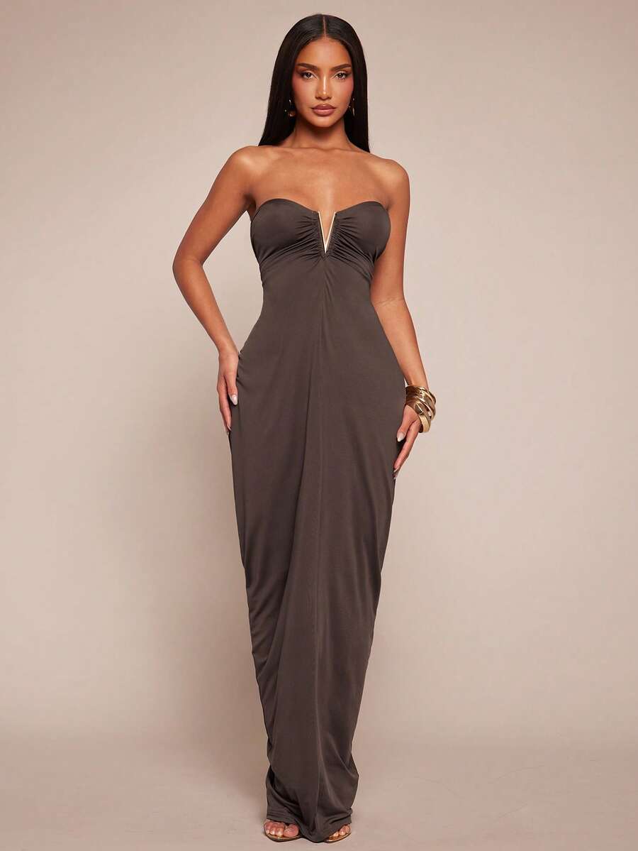 Radiana 优雅棕色褶皱无肩带连衣裙，修身包臀款式，适合约会、派对、鸡尾酒会、俱乐部、夜生活、夜间外出、宴会、海岛度假、海滩、休闲外出、假日旅行等场合。 - 咖啡棕 - 查看 1