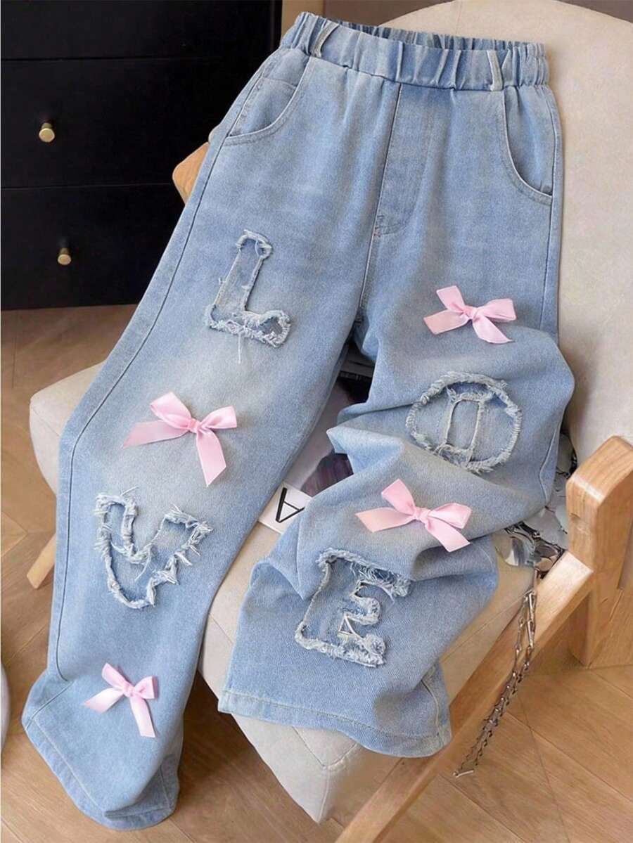 SHEIN 少女复古做旧时尚个性前片开衩漂白喇叭牛仔裤,饰有3D蝴蝶结,百搭休闲宽松蓝色牛仔裤,四季皆宜 - 藍色 - 查看 1