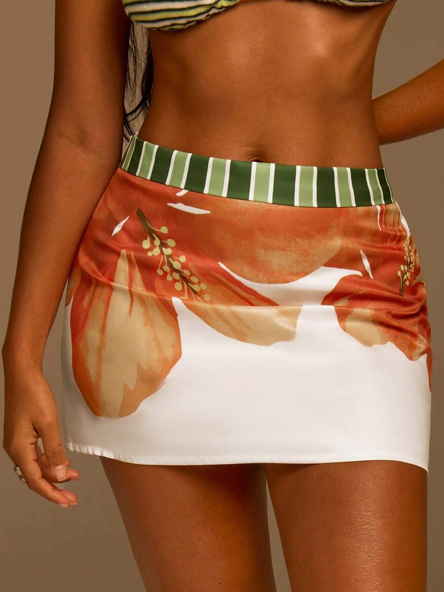 Athîral Women's Floral Print Casual Versatile Date & Outing Mini Skirt - White - View 1