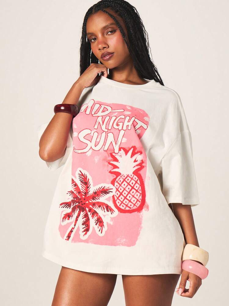 MISSGUIDED Camiseta oversize de mujer con estampado de palmera y piña, Paraíso tropical de sol de medianoche, Camiseta de playa de vacaciones de verano
