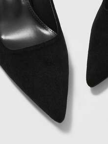 CUCCOO BIZCHIC 黑色绒面尖头细高跟鞋，简约优雅的办公通勤风格，适合职业女性日常通勤、商务会议，以及成熟女性的约会和小型聚会。 - 黑色 - 查看 8