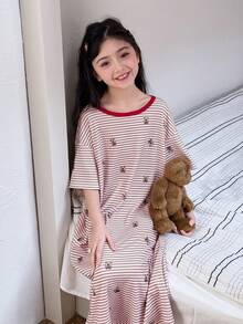 DAZY 少女条纹卡通熊圆领落肩休闲连衣裙 - 粉色 - 查看 1