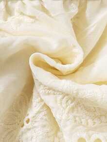 SHEIN 两件套女童方领无袖短裤套装，蕾丝图案上衣搭配棕色荷叶边短裤，休闲度假甜美复古可爱女童夏季服装 - 白色 - 查看 9