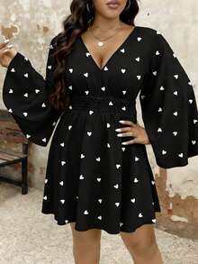 EMERY ROSE 大码女式V领粉色爱心印花优雅腰部喇叭袖A字连衣裙，舒适百搭，适合日常穿着、度假、约会、节日、派对、情人节等场合。 - 黑色 - 查看 1