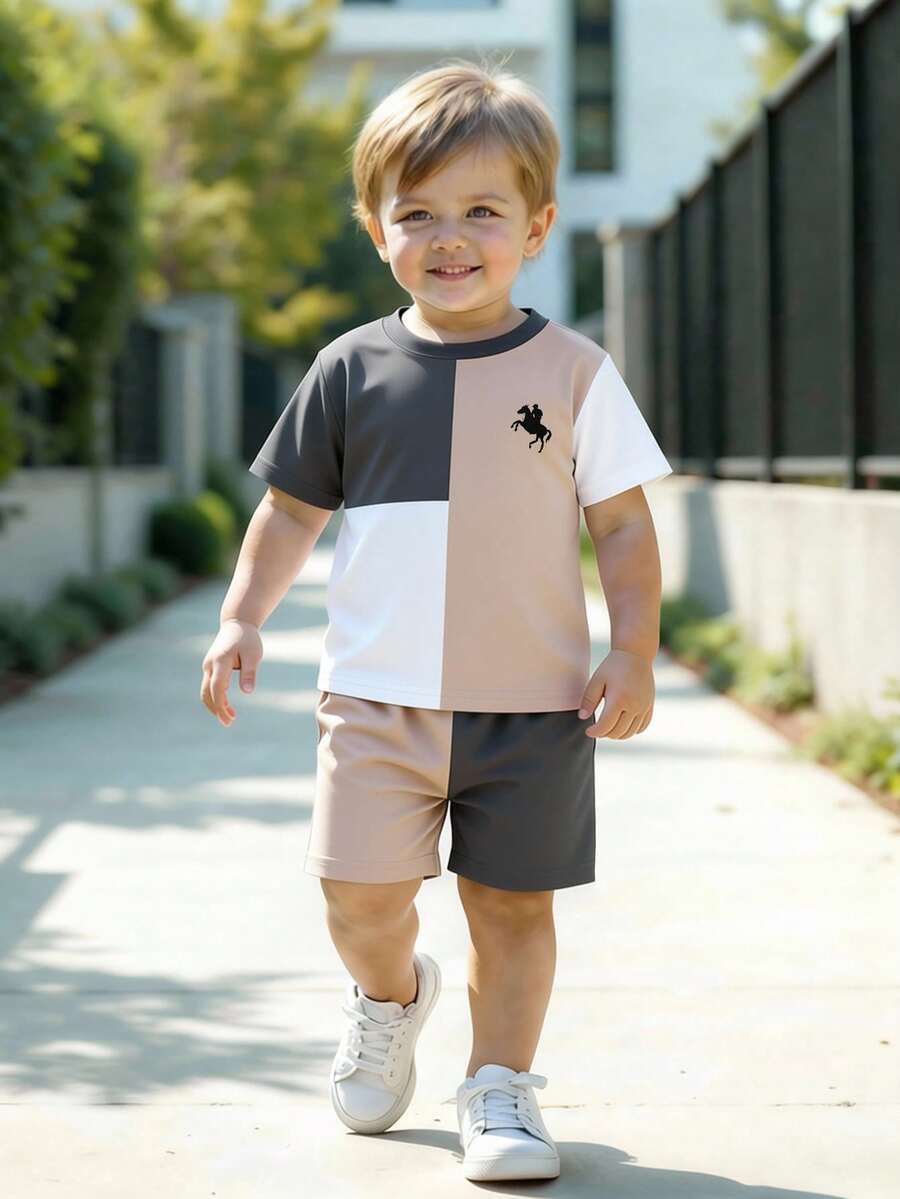 2 Stücke/Set Jungen Mode minimalistische Ritter Logo & Farbblock Muster Rundhals Kurzarm T-Shirt mit passenden Farbblock Shorts, geeignet für Outdoor-Tragen im Sommer - Verschiedenfarbig - Übersicht 1
