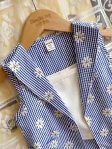 3件套女童夏季雏菊印花蓝色格子无袖背心外套上衣和裤子套装，含吊带衫，夏季风格，简约设计，适合度假女童穿着 - 彩色 - 查看 2