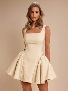 COSMINA 女士休闲纯色收腰迷你连衣裙，适合夏季日常穿着 - 杏色 - 查看 4