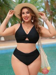 Swim Lushoire Novo conjunto de biquíni plus size feminino de três peças, cor sólida, com alças finas, top e calcinha modeladores. Design que afina a cintura, ideal para férias e momentos de lazer. - Preto - Ver 1