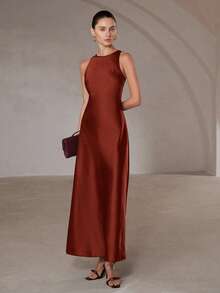 Aveloria Modichic 简约优雅不对称斜裁双面缎面醋酸纤维面料A字无袖连衣裙（女款） - 紅木色 - 查看 5