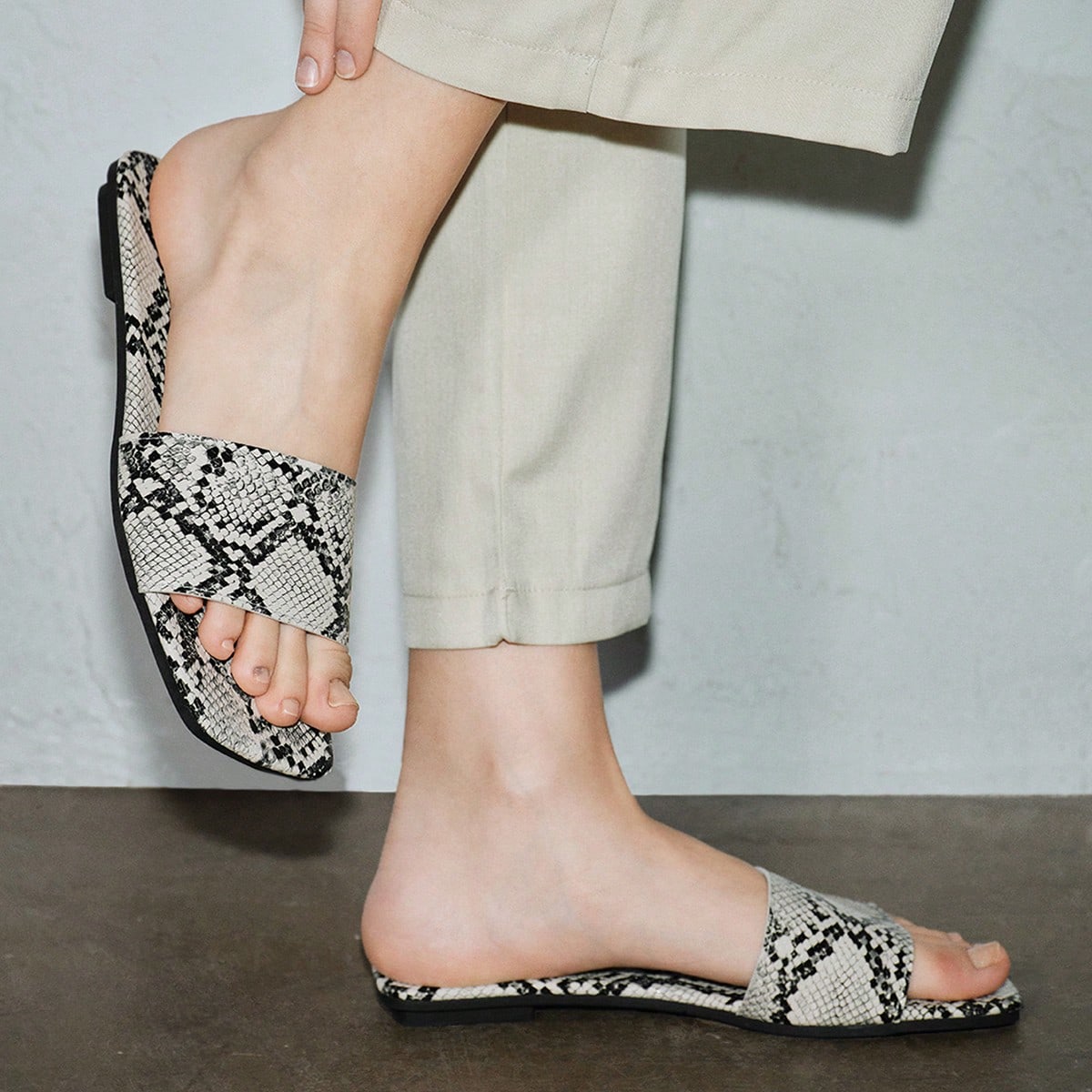 Mujer con estampado de piel de serpiente Sandalias , moda verano Sandalias planas