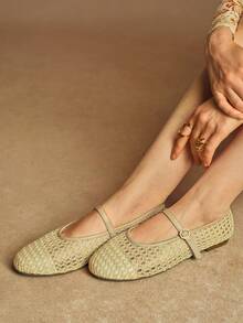 Rosivie Sandal đế bằng khoét rỗng kiểu dáng thường ngày - Vàng - Xem 7