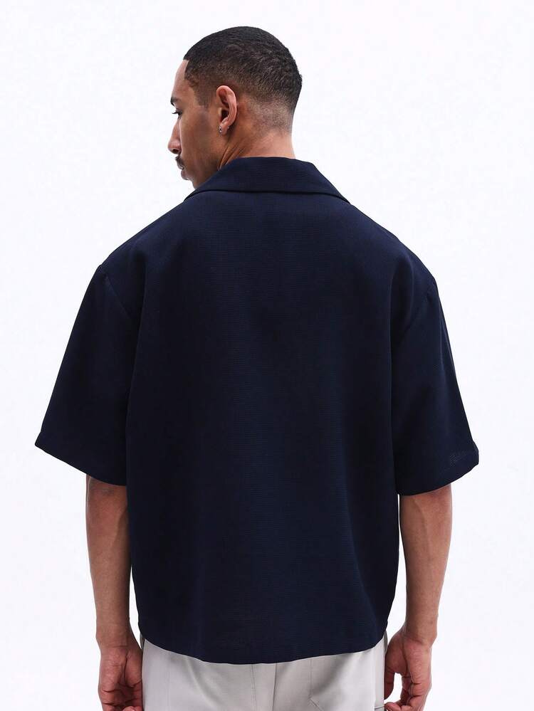 Marineblaues, kurzärmeliges Oversize-Hemd mit Knopfleiste