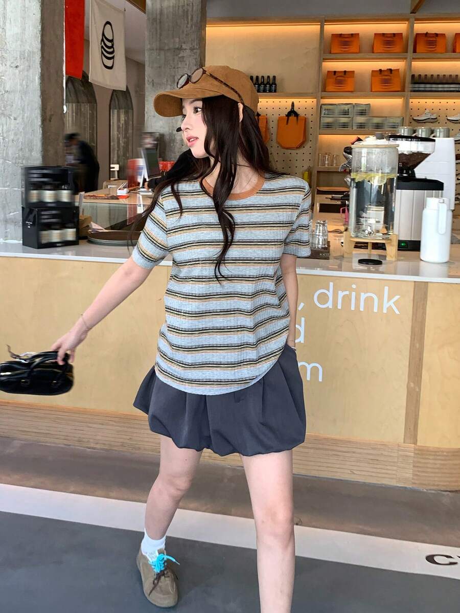 DAZY Women's Striped Round Neck Casual Loose Short Sleeve T-Shirt - Light Grey - View 1