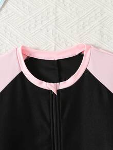SHEIN 少女黑粉拼接撞色连体泳衣，短袖圆领直筒下摆冲浪泳装，保守沙滩运动连体裤，适合夏季度假 - 黑色 - 查看 4