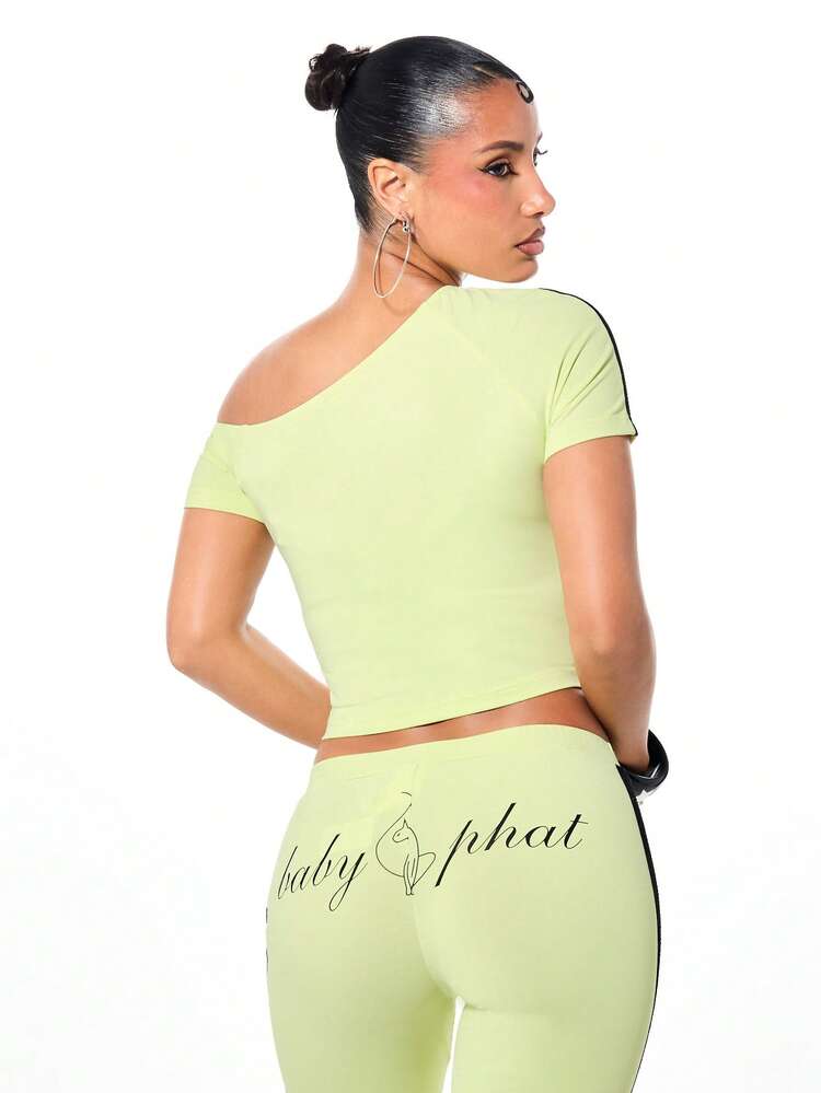 BABYPHAT Crop top a spalle scoperte in jersey con stampa a scritte e dettaglio a righe laterali