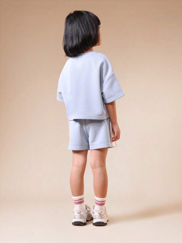 Oversized Sweatshirt And Shorts Set With Daisy Patches
