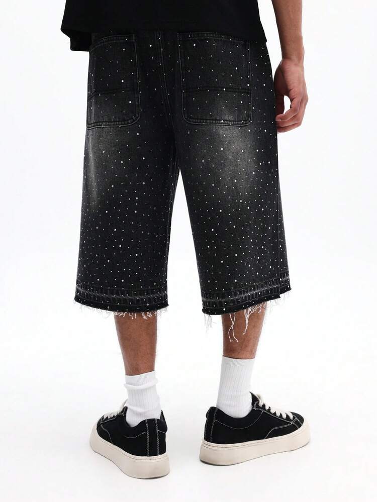 Shorts Denim Relaxados com Detalhes em Strass Brilhantes por Toda Parte, Barra Desfiada, Desgastado, Casual de Verão