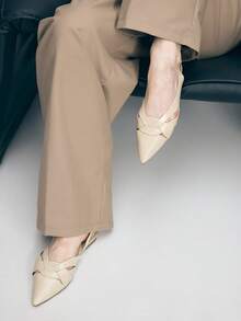 Mnmlis Women's Backless Comfortable Flat Shoes - Apricot - View 2