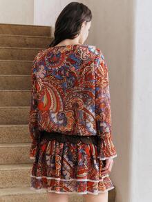 Anewsta 女士新款V领拼接蕾丝连衣裙，宽松腰身番石榴花度假波西米亚休闲雪纺连衣裙，搭配西部复古做旧铆钉腰带 - 藍色 - 查看 3