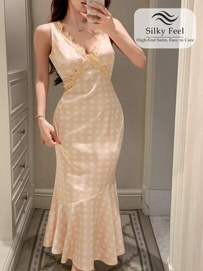 DAZY Áo ngủ nữ mùa hè thanh lịch chấm bi ren phối ren eo dáng đuôi cá