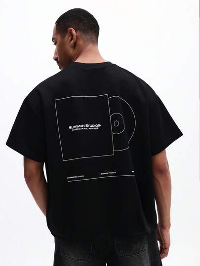 SUMWON 男士宽松圆领短袖T恤，唱片印花图案设计，黑色