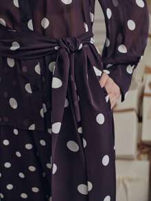 Anewsta Conjunto de 2 piezas para mujer talla grande: Camisa de lunares + Pantalón de pierna ancha, diseño de moda elegante y versátil - Morado - Ver 2