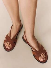 Styleloop Sandal đế bằng nữ, có khóa cài, viền trang trí. - màu nâu - Xem 3