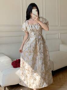 Celisse 方领收腰优雅连衣裙，采用3D压纹面料，A字中长款女式连衣裙 - 彩色 - 查看 3